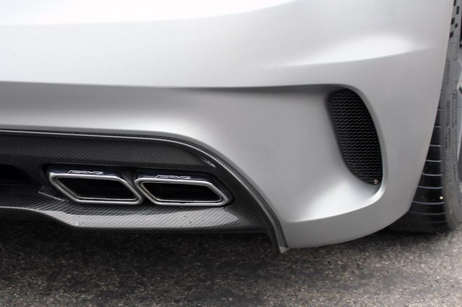  Mercedes-Benz SLS AMG Black Series 2014 года  (фото 37 из 84)